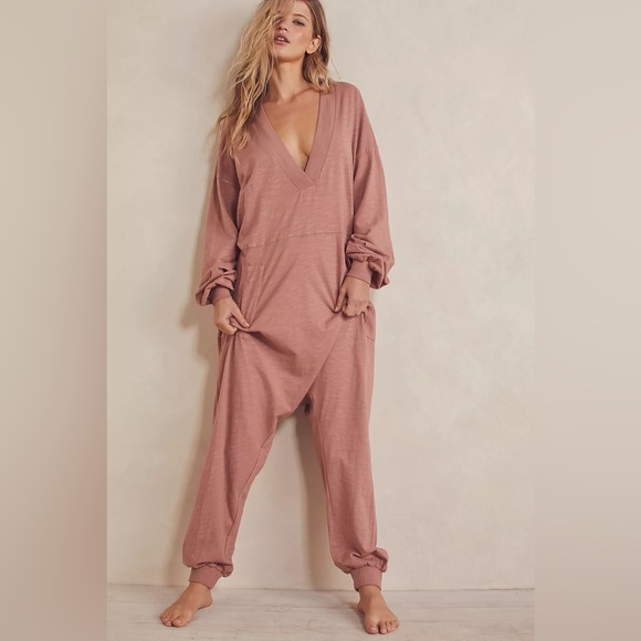 Free People Just Because Onesie Jumpsuit in Dusty Rose - S - Picture 1 of 5